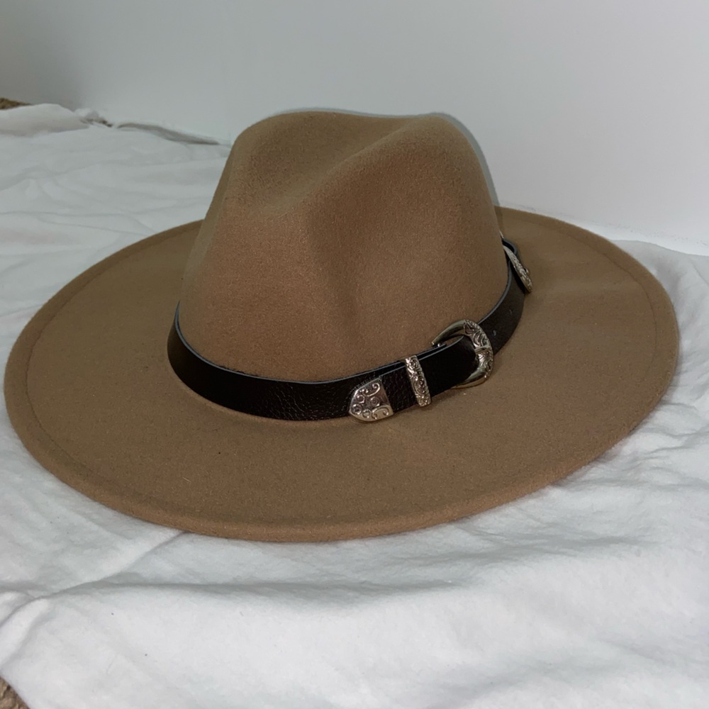 Women’s Hat - Size: N/A